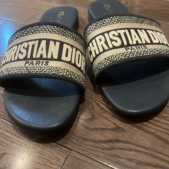 Christian Dior slides - Picture 2 of 7